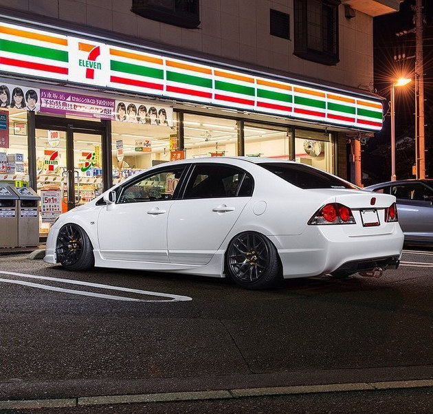 车坛点评 听说最近大家都去韩国考驾照