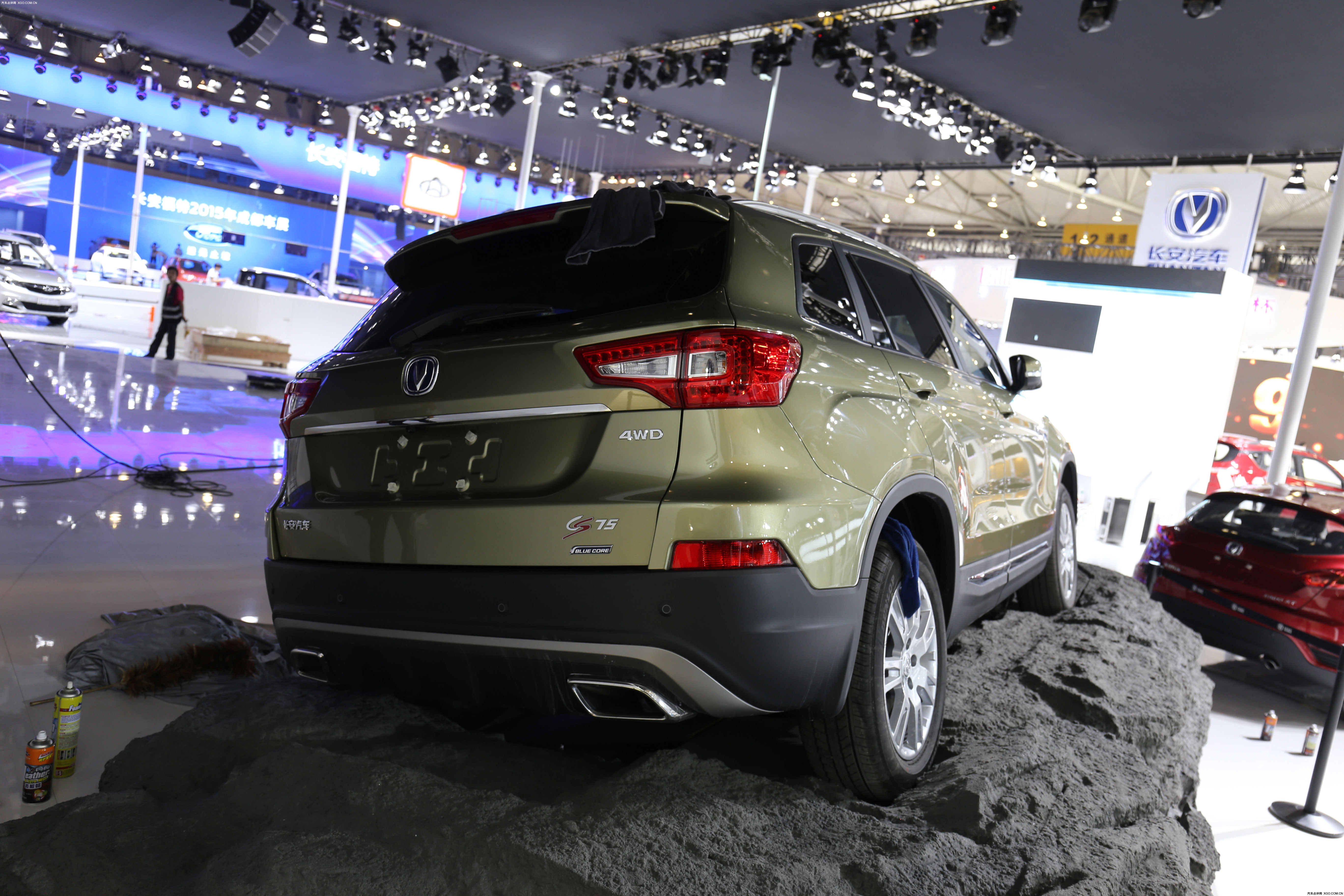 2015成都车展探馆:长安cs75四驱版实车