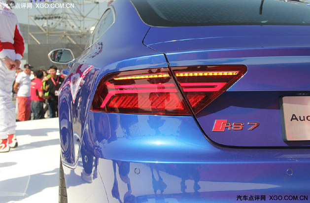 奥迪新款RS7 Sportback上市 售169.88万