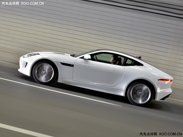 饱含历练与传承 保时捷911与捷豹F-TYPE