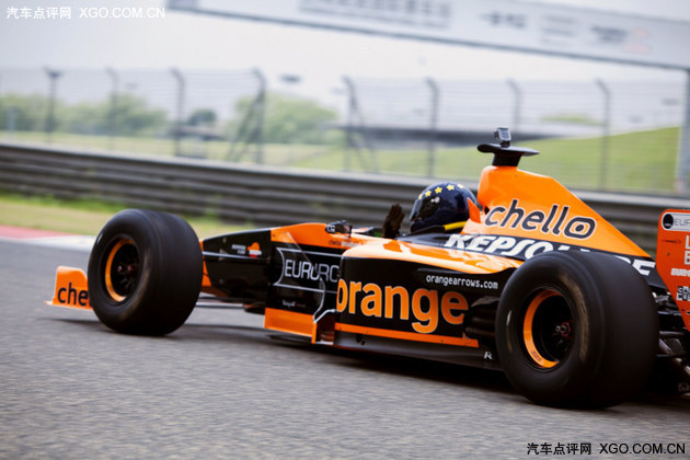 上海国际赛车场F1赛车体验课程正式开课
