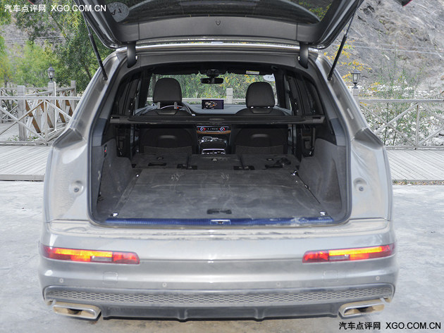 科技引领革新之路 试驾奥迪全新Q7 3.0T