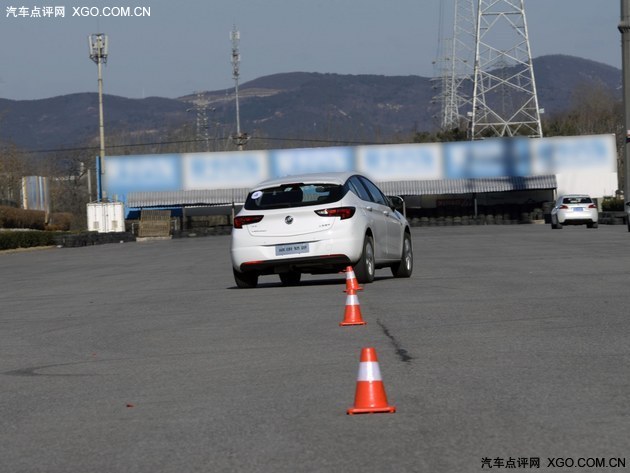 日常买菜足够用了 威朗轿跑15S性能测试