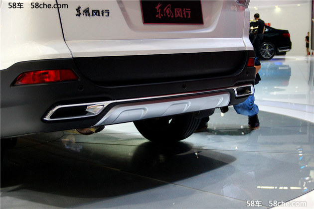 2016北京车展 东风风行首款SUV-SX6实拍
