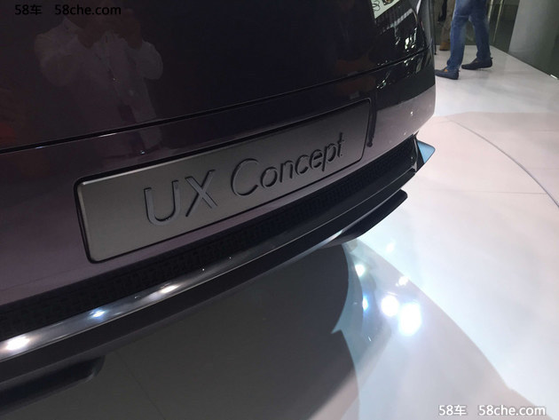 2016广州车展 雷克萨斯UX Concept首发