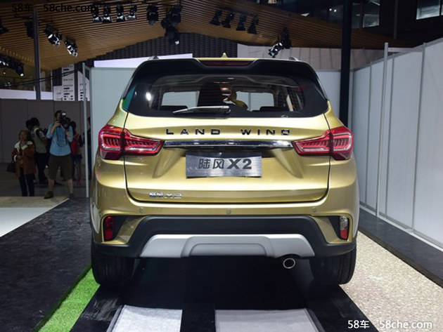 2017上海车展 陆风小型SUV X2正式亮相