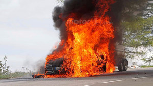 新一代奥迪A7路试中着火 直至完全烧毁