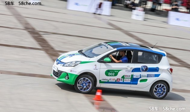 第四届-环湖电动汽车挑战赛在青海举行