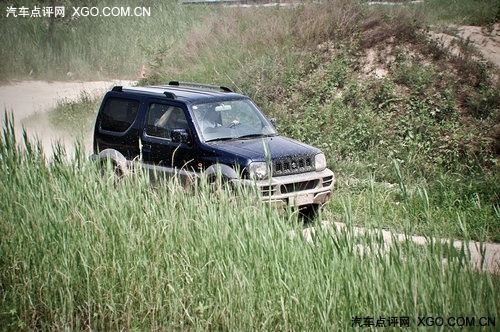 4驱运动中型车 赛道抢先试驾铃木凯泽西
