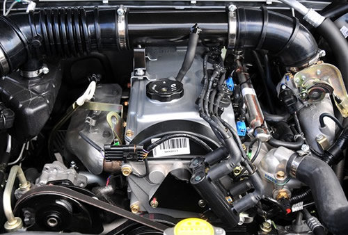 4l车型采用4g69s4n发动机,动力性较20l发动机有了明显提升