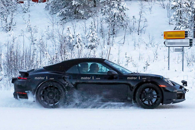 保时捷911 Turbo S敞篷版谍照 动力更强