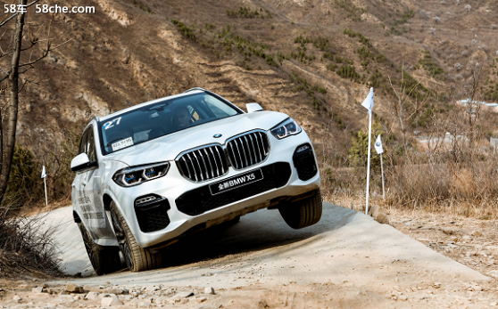 全新BMW X5 创新智能科技保驾护航！
