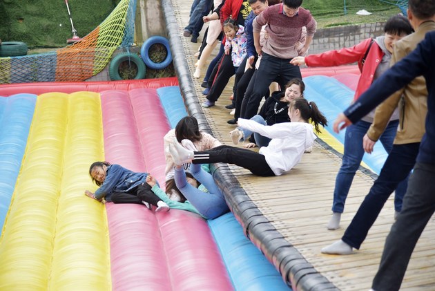 高卫集团园区车友欢乐之旅 挑战飞拉达