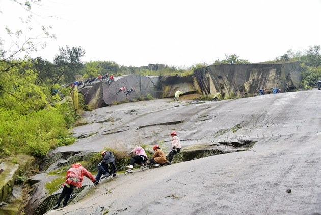 高卫集团园区车友欢乐之旅 挑战飞拉达