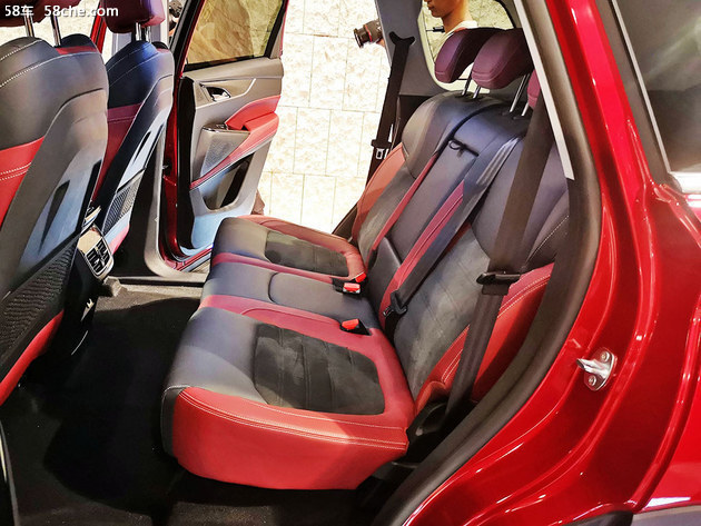 MAXUS全民定制中型SUV D60昆明正式上市
