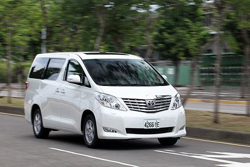 一座移动城堡！试驾丰田Alphard 3.5L