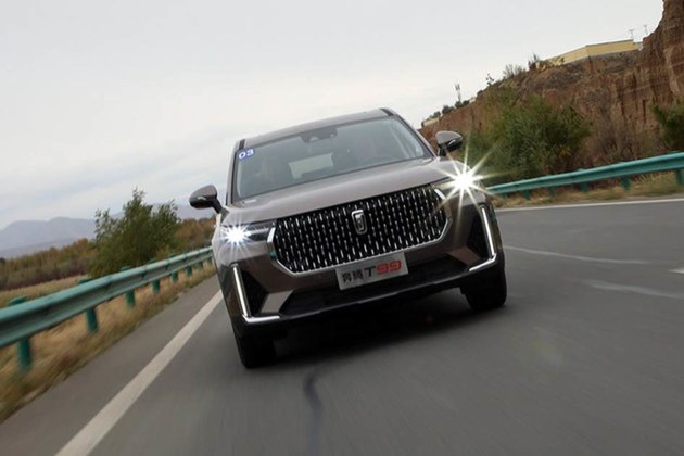 给霸气加上黑科技，试驾一汽奔腾T99