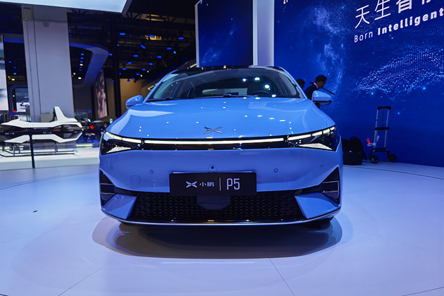 2021上海车展：激光雷达上身，小鹏P5实拍