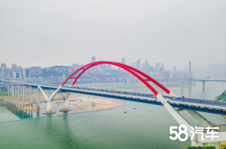 广汽传祺GS4：重庆30座桥也难不倒我