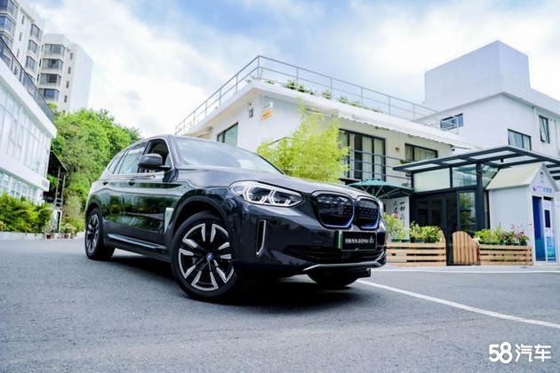 信赖的选择丨    创新纯电动BMW iX3