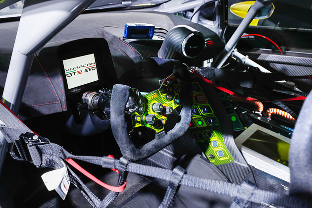 专为赛道而生 兰博基尼Essenza SCV12车型特别纪录片成都首发