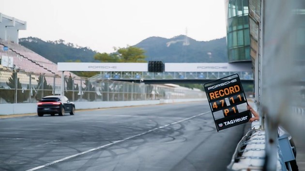 1:47.117，保时捷 Cayenne Turbo GT 创造珠海赛道 SUV圈速纪录