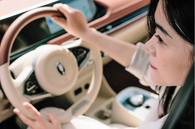你好，大女生！欧拉好猫领潮“她”赛道