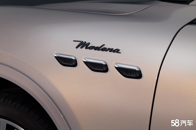 玛莎拉蒂正式首发旗下全新SUV Grecale