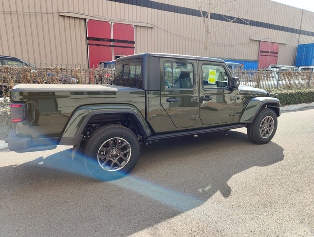 Jeep角斗士新增配色曝光 或于近期上市