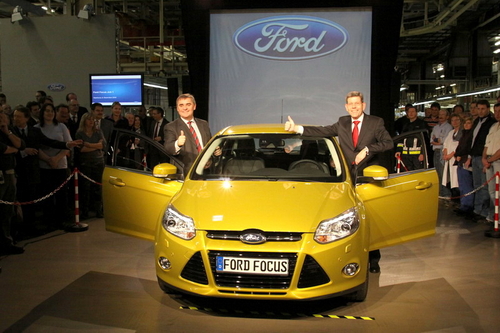 三种车型 福特新一代福克斯开始量产
