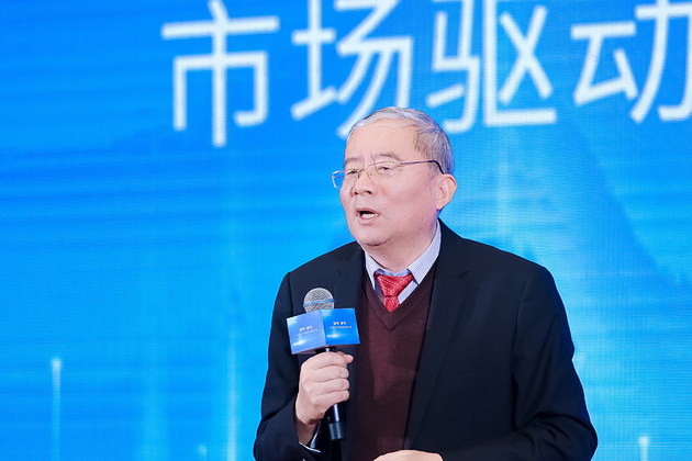 “坚守•进化 市场驱动下的电动化转型之路”汽车动力技术高峰论坛隆重举行