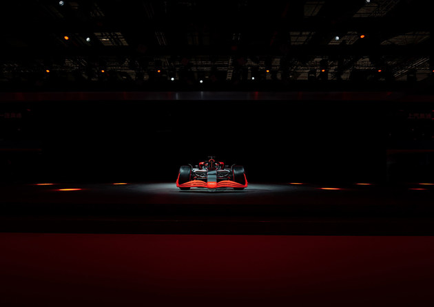 奥迪携拥有四环品牌涂装的F1展车亮相上海国际车展