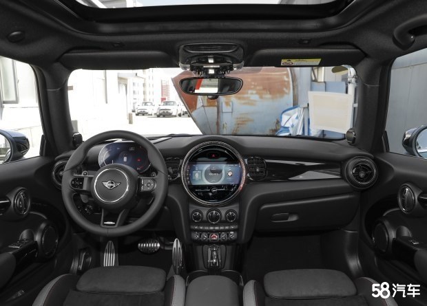 MINI JCW目前价格稳定 售价35.28万元起
