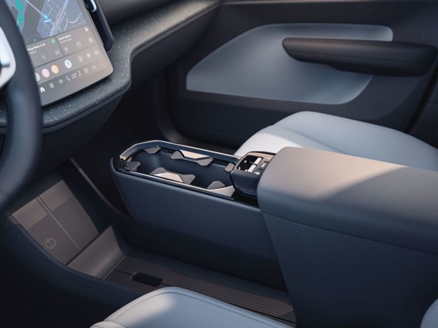 浩瀚架构打造沃尔沃EX30 全新电动小型SUV全球首发