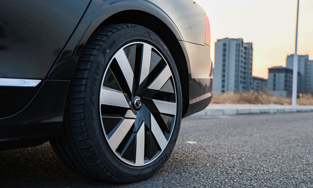 菜还没吃就掀桌子了 比亚迪提前开启全民智驾时代