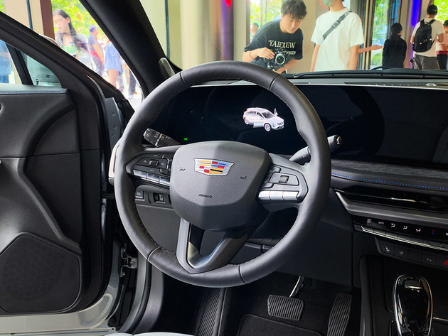 全维豪华 凯迪拉克XT4上市一口价15.99万起