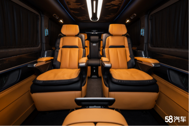 岚图克蒂昆仑 ， 人潮如织 盛况未央