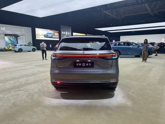 智能要顶性价比也要顶 鸿蒙智行问界M7/尚界H5正式上市