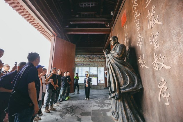 全场景穿越“公路之王”！福特探险者勇闯“死亡之海”塔克拉玛干