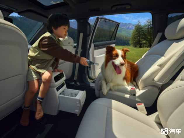 2026e00820 fԴͥ SUV