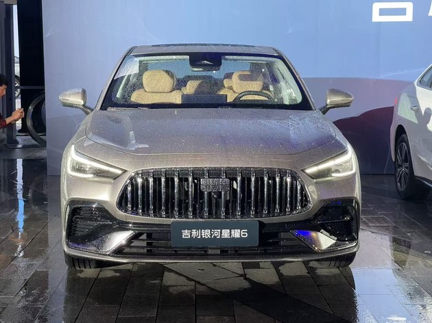 国民电混家轿再迎强敌 银河星耀6限时售价6.88万起