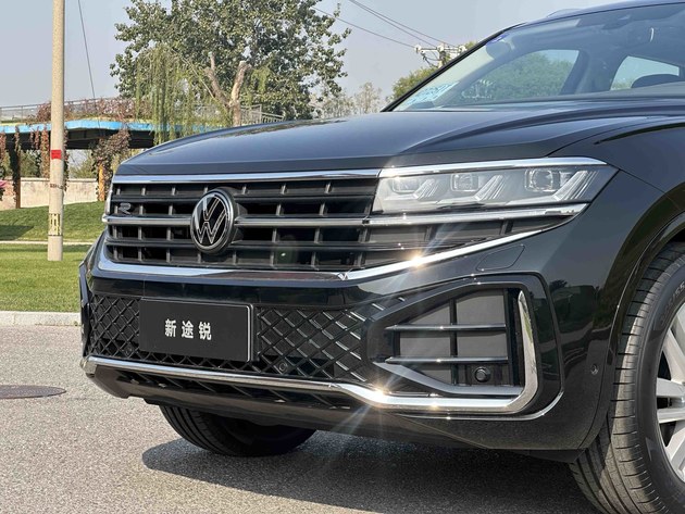 旗舰再进化 试驾大众新途锐2.0TSI锐影版