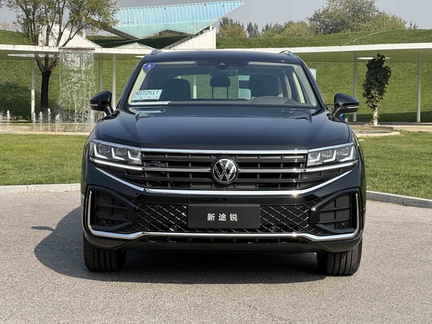 旗舰再进化 试驾大众新途锐2.0TSI锐影版