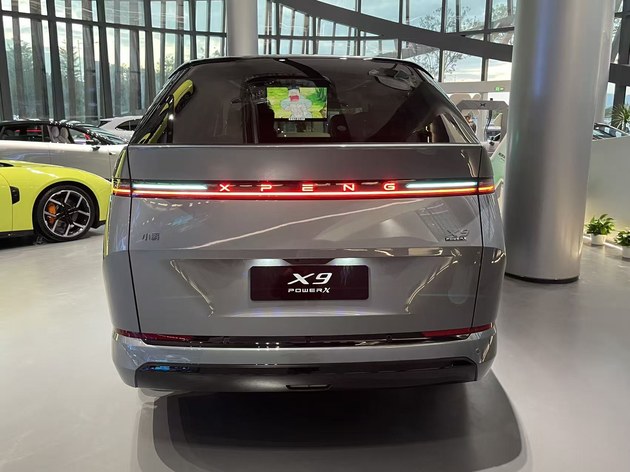 1602km续航破局新能源MPV市场 小鹏X9增程版预售35万起