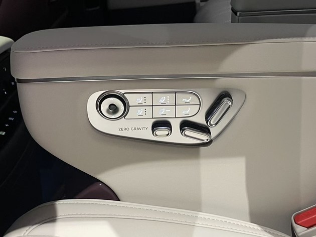 1602km续航破局新能源MPV市场 小鹏X9增程版预售35万起