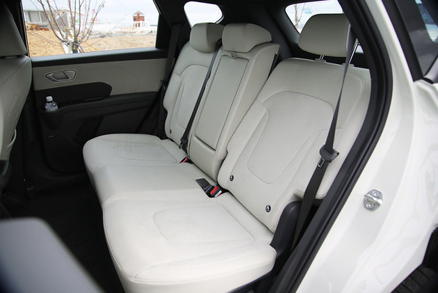 整体均衡 还有意想不到的小心思 试驾北京现代羿欧