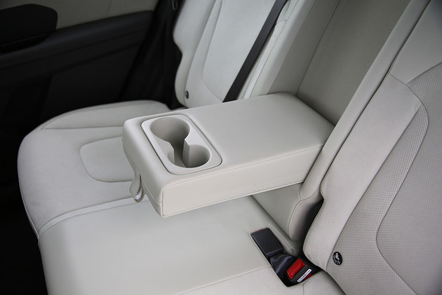 整体均衡 还有意想不到的小心思 试驾北京现代羿欧