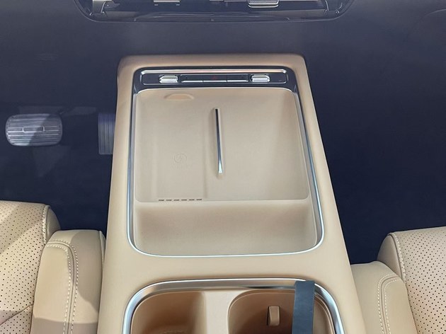 燃油/纯电/插混三种动力可选 五菱星光730售7.1万起