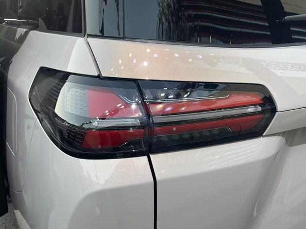 燃油/纯电/插混三种动力可选 五菱星光730售7.1万起