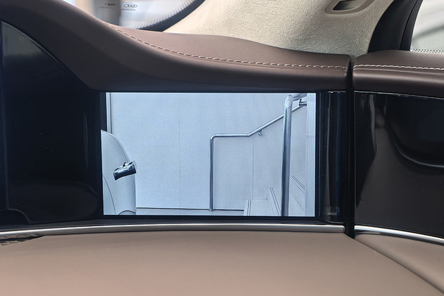 鸿蒙智行最美轿车再升级 新款享界S9预售31.8万元起